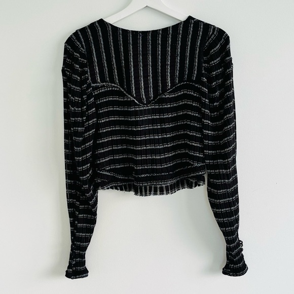 Free People V-Neck Blouse Girlfriend Striped Metallic Cropped Top Black Size M - Picture 5 of 10